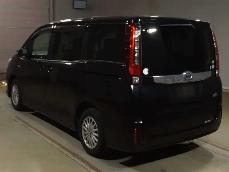 TOYOTA NOAH HYBRID G Thumbnail 5