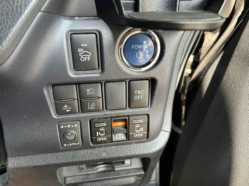 TOYOTA NOAH HYBRID G Thumbnail 14