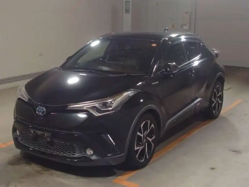 TOYOTA C-HR G Thumbnail 3