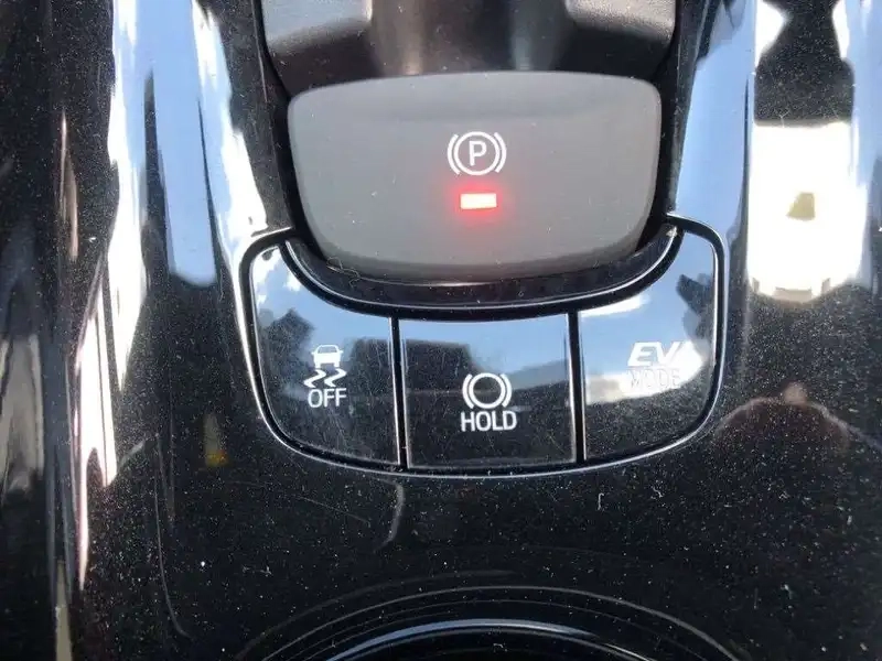TOYOTA C-HR G Thumbnail 10