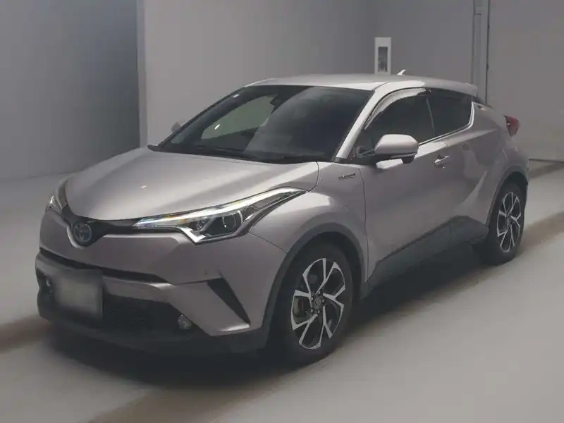 TOYOTA C-HR G Thumbnail 3