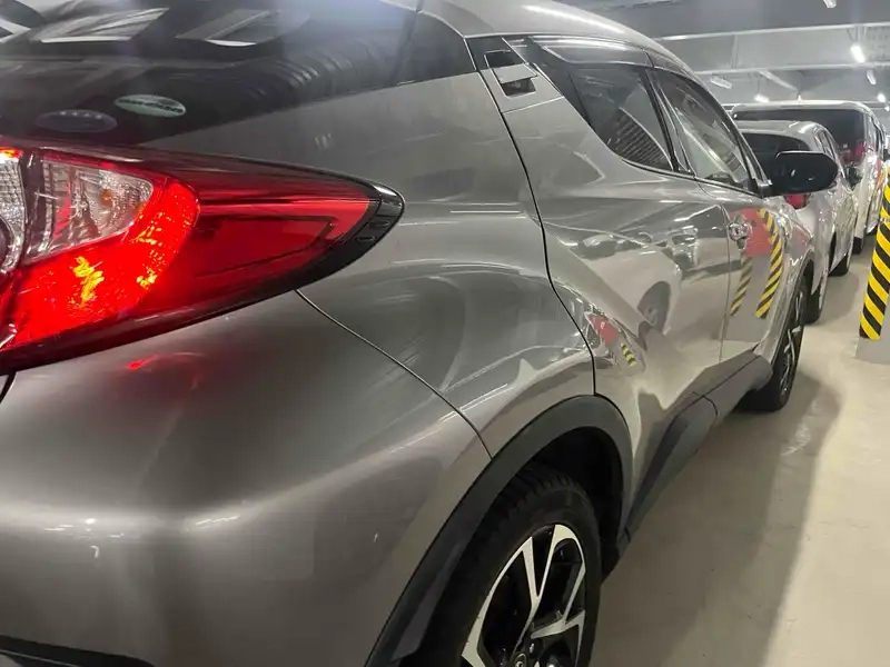 TOYOTA C-HR G Thumbnail 20