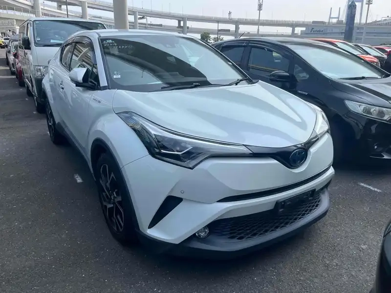 TOYOTA C-HR G LED EDITION Thumbnail 1