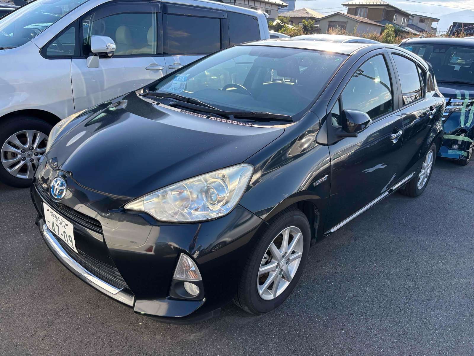 2013 Toyota Aqua G Black Leather Hybrid