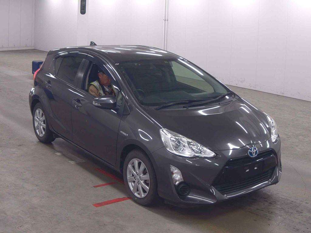 2016 Toyota Aqua Hybrid