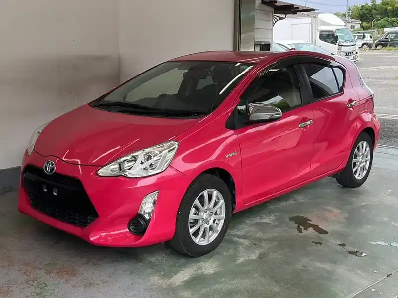 2015 Toyota Aqua Hybrid