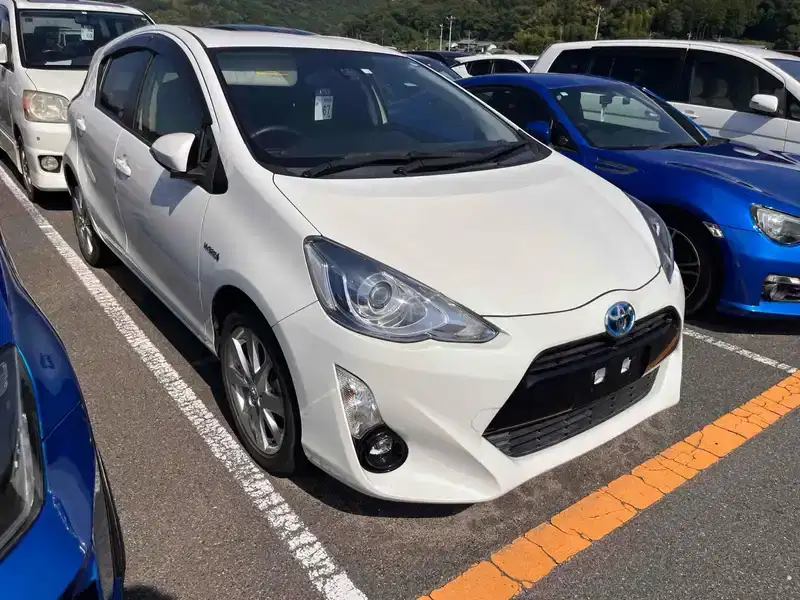 2016 Toyota Aqua Hybrid