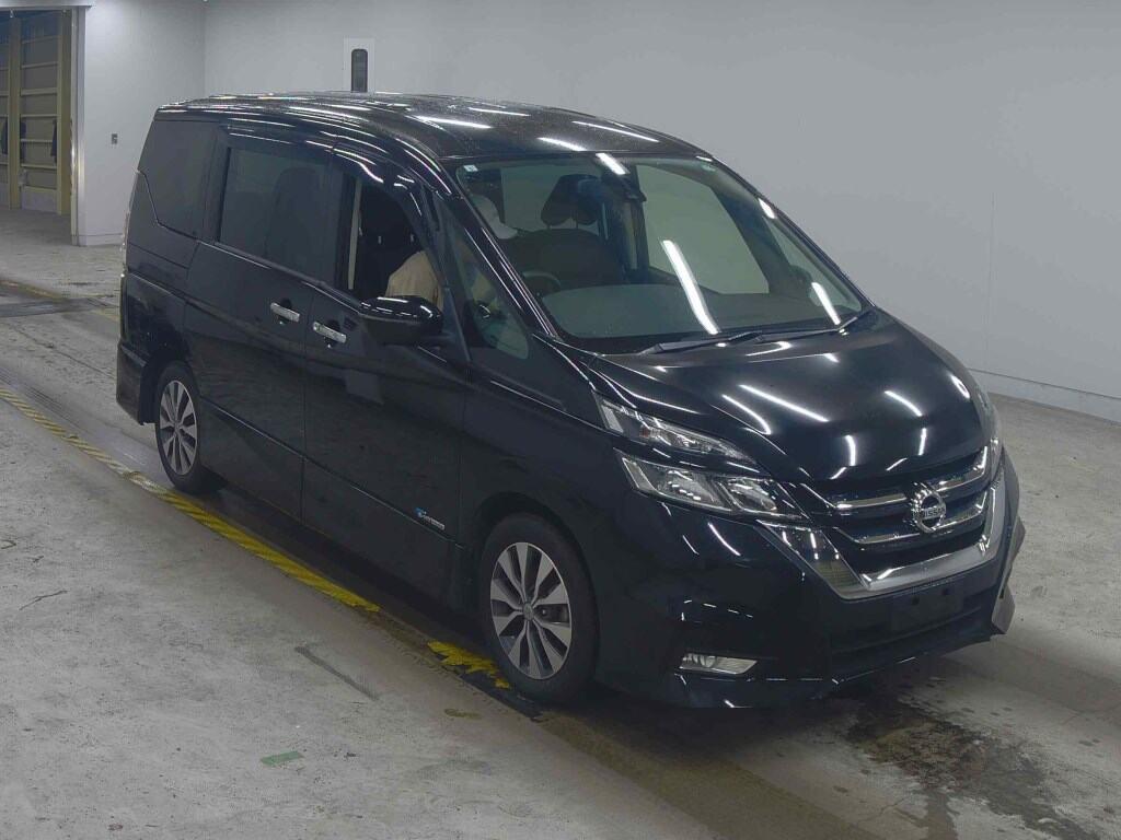 2017 Nissan SERENA 90,000 km