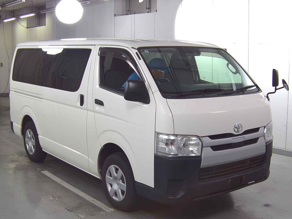 2019 Toyota HIACE 192,000 km