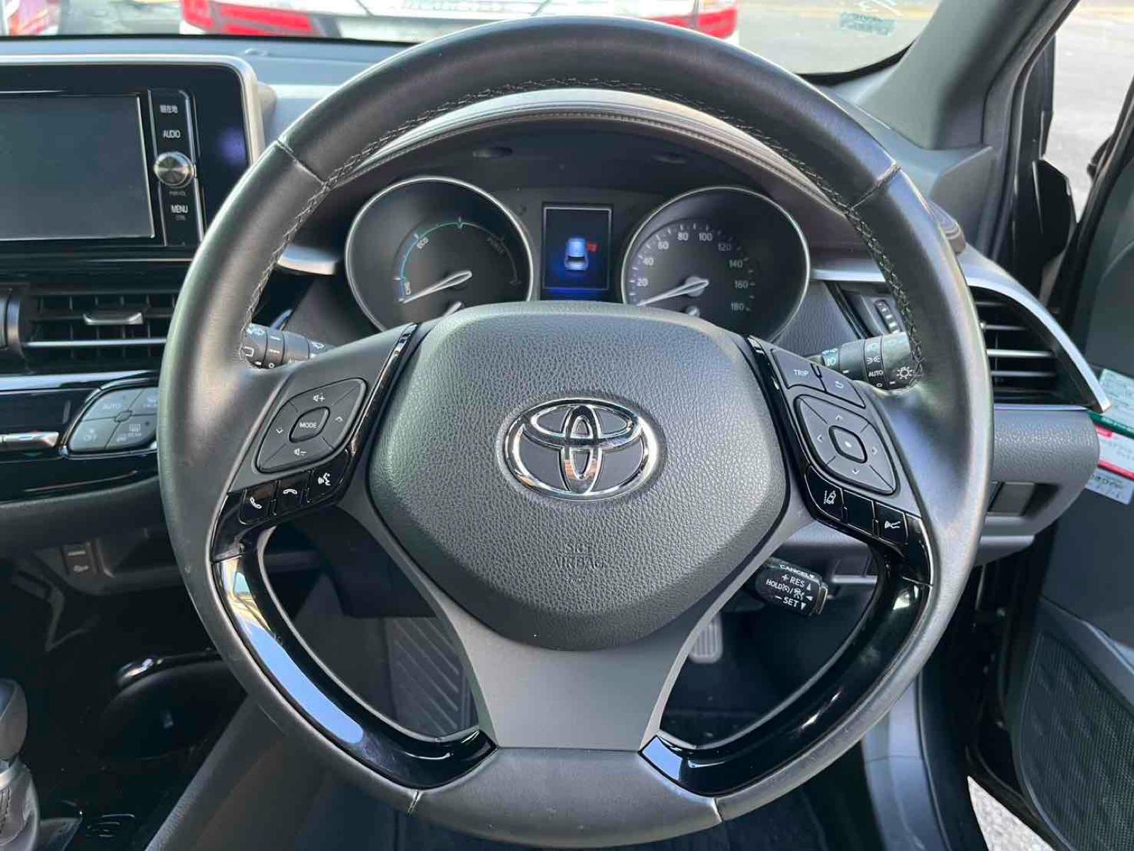 TOYOTA C-HR G Image 6