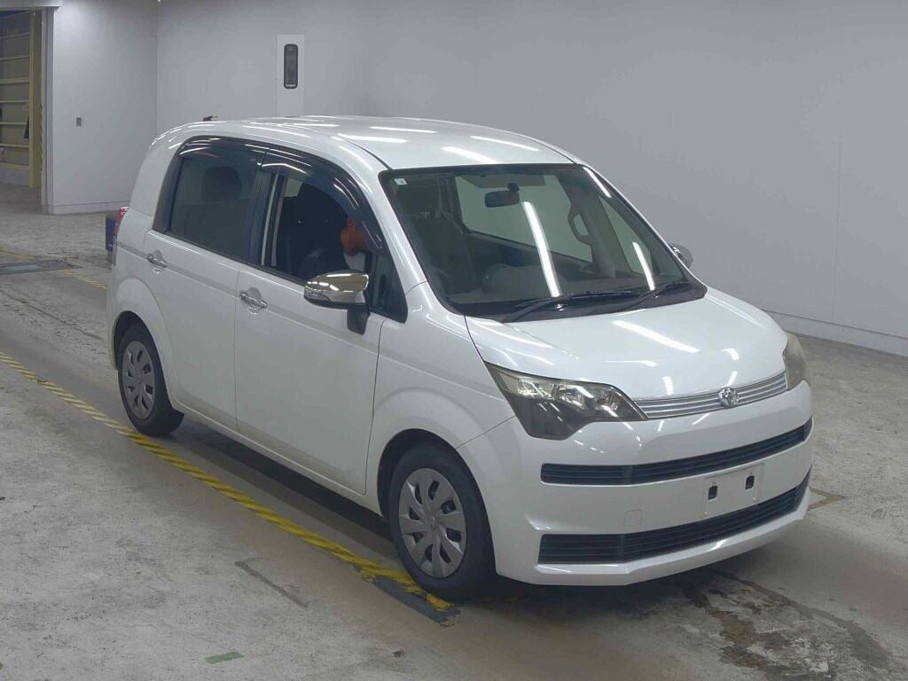 TOYOTA SPADE F JACK Image 1