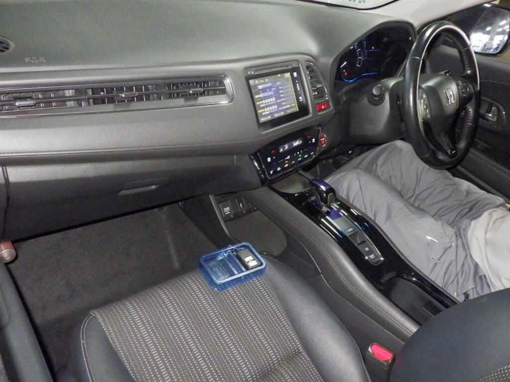 HONDA VEZEL HYBRID Z Image 3
