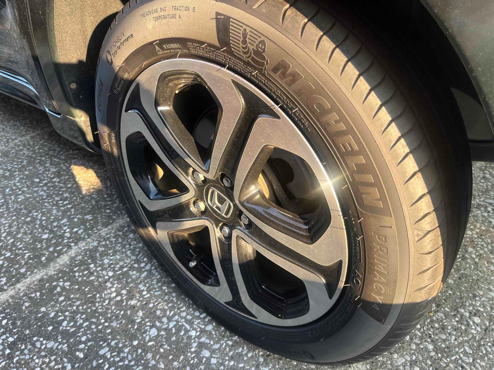 HONDA VEZEL HYBRID Z Image 13