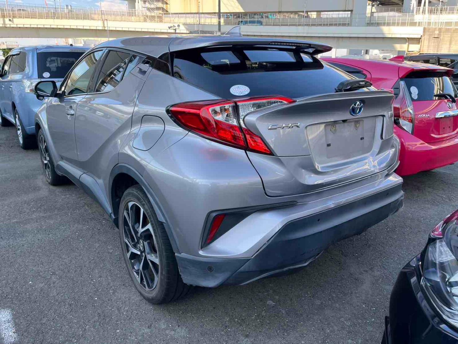 TOYOTA C-HR G Image 2