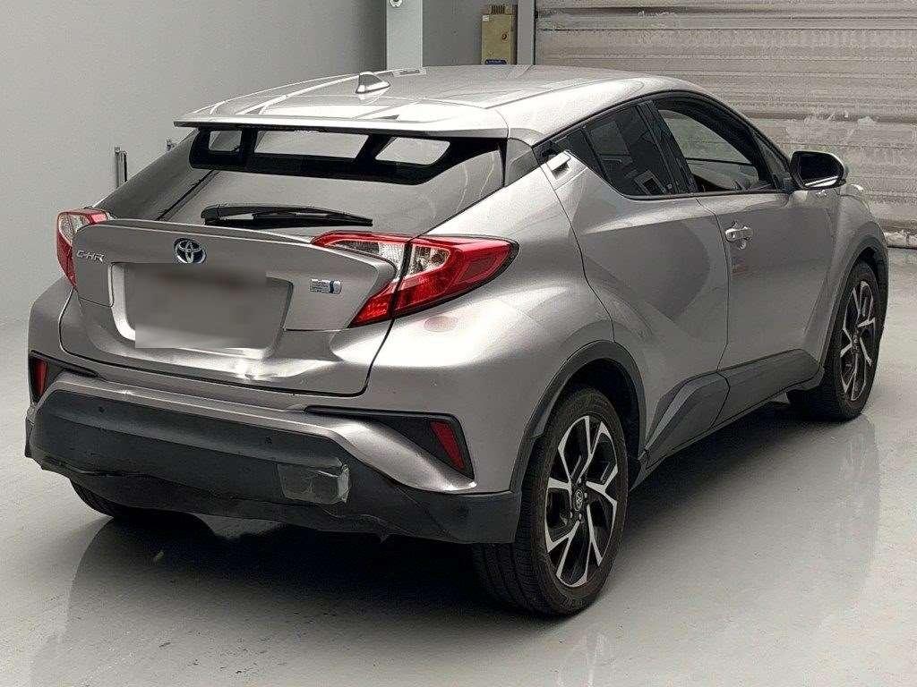 TOYOTA C-HR G Image 4