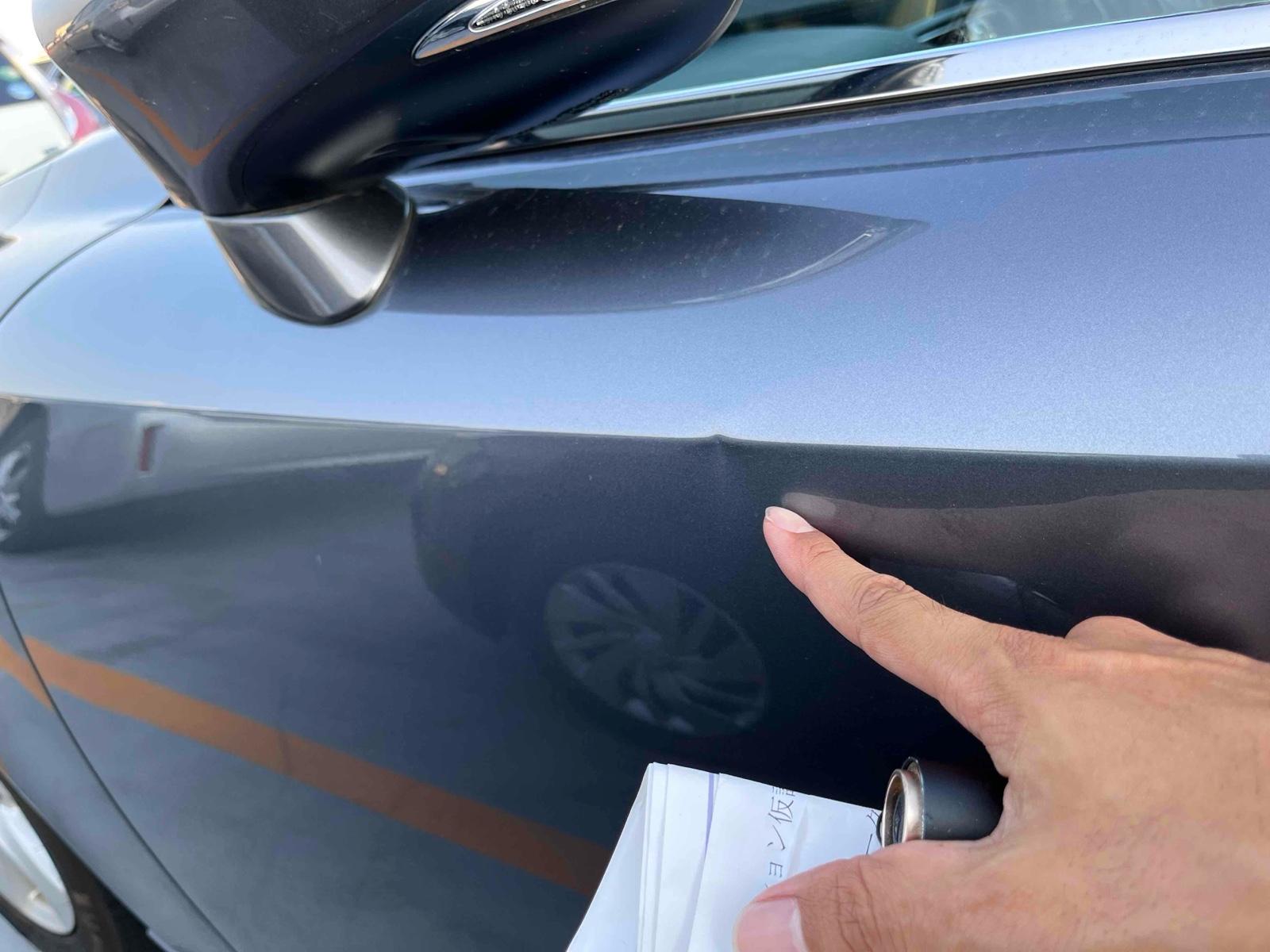 LEXUS IS 4D IS300H Image 17