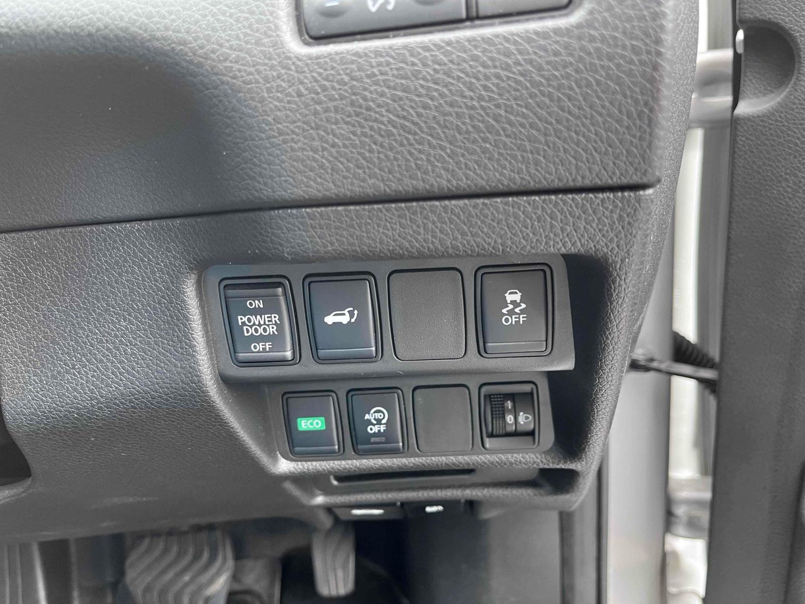 NISSAN XTRAIL 20XI 7ST Image 15