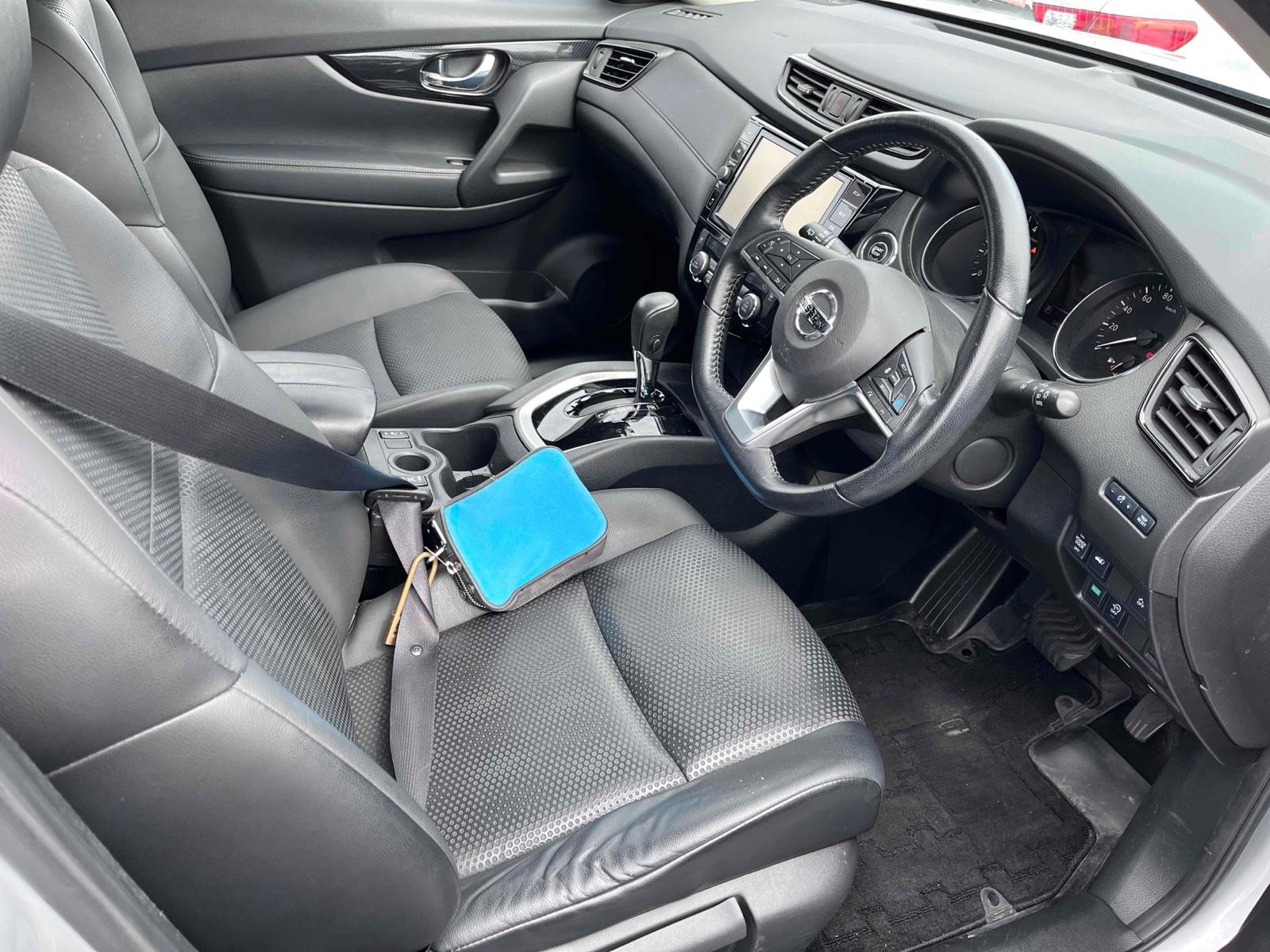 NISSAN XTRAIL 20XI 7ST Image 12