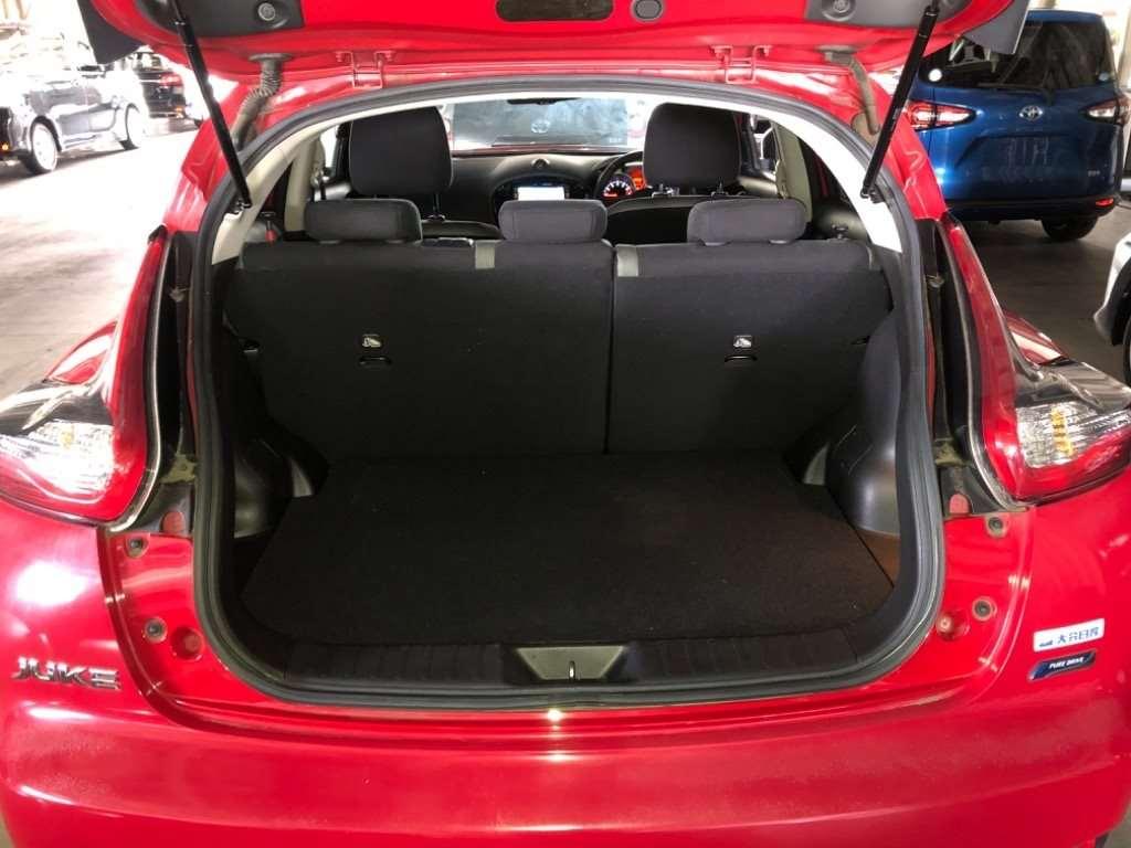 NISSAN JUKE 15RX PERSONARIZATION Image 9