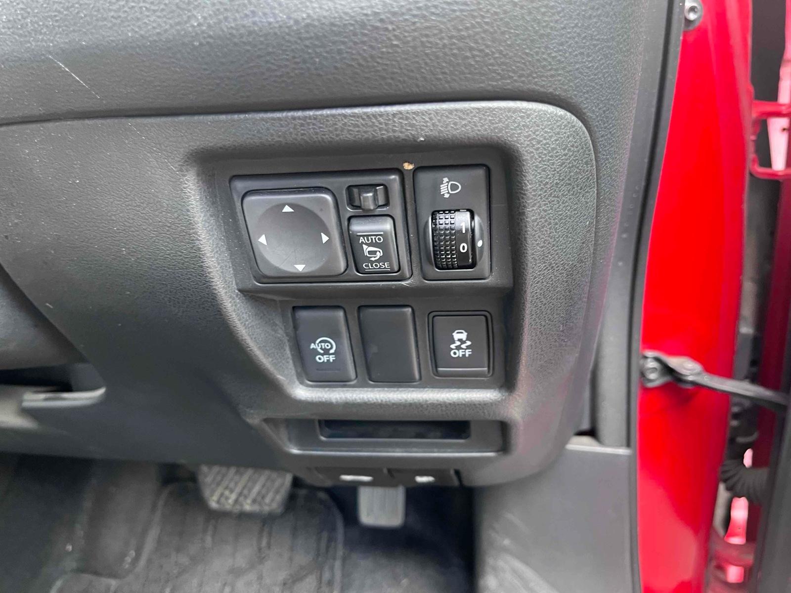NISSAN JUKE 15RX PERSONARIZATION Image 11