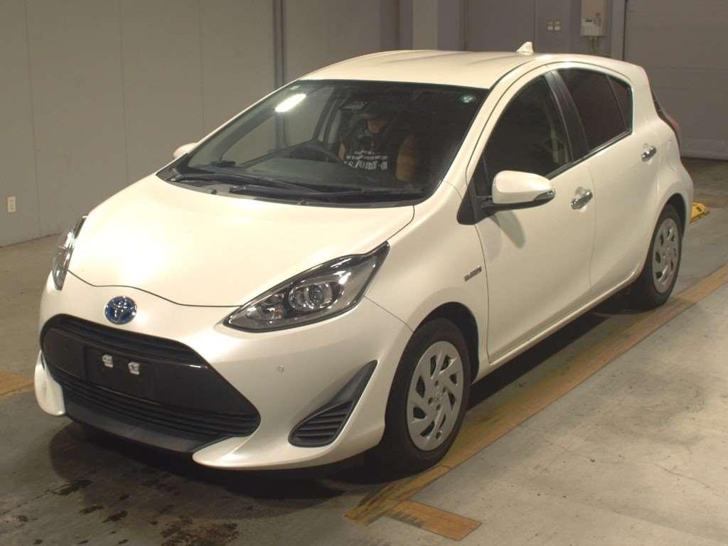 TOYOTA AQUA S STYLE BLACK Image 3