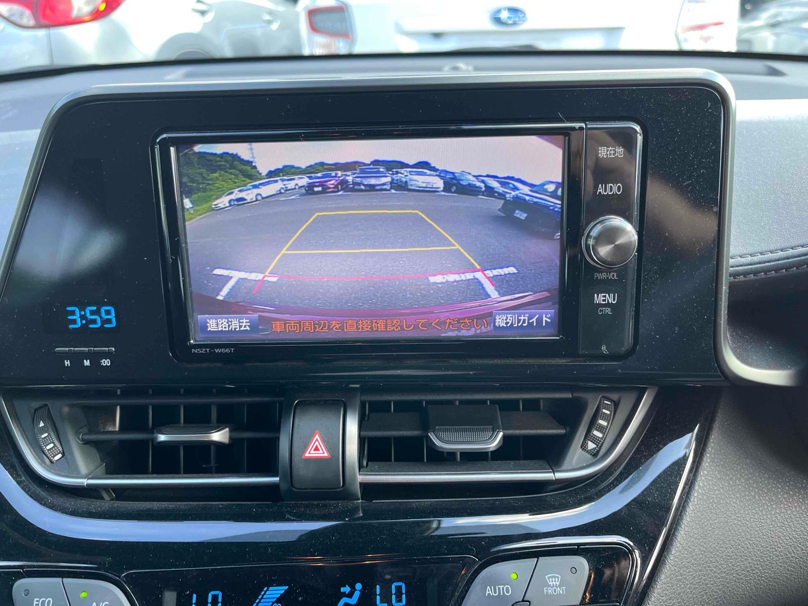 TOYOTA C-HR S Image 11