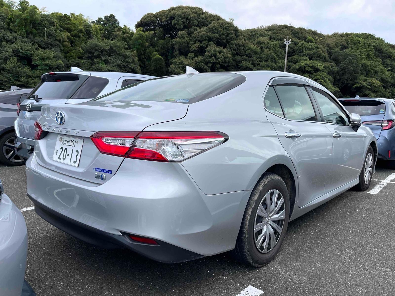 TOYOTA CAMRY X Image 2