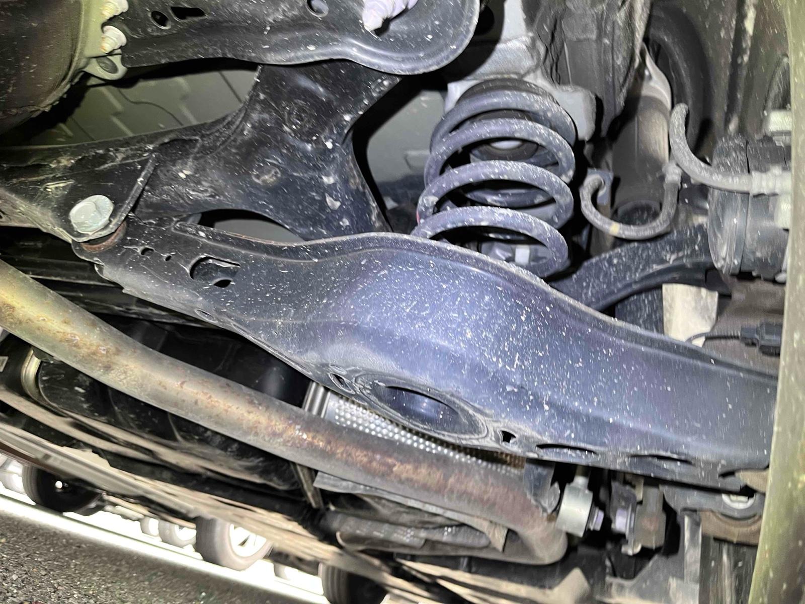 TOYOTA CAMRY X Image 17