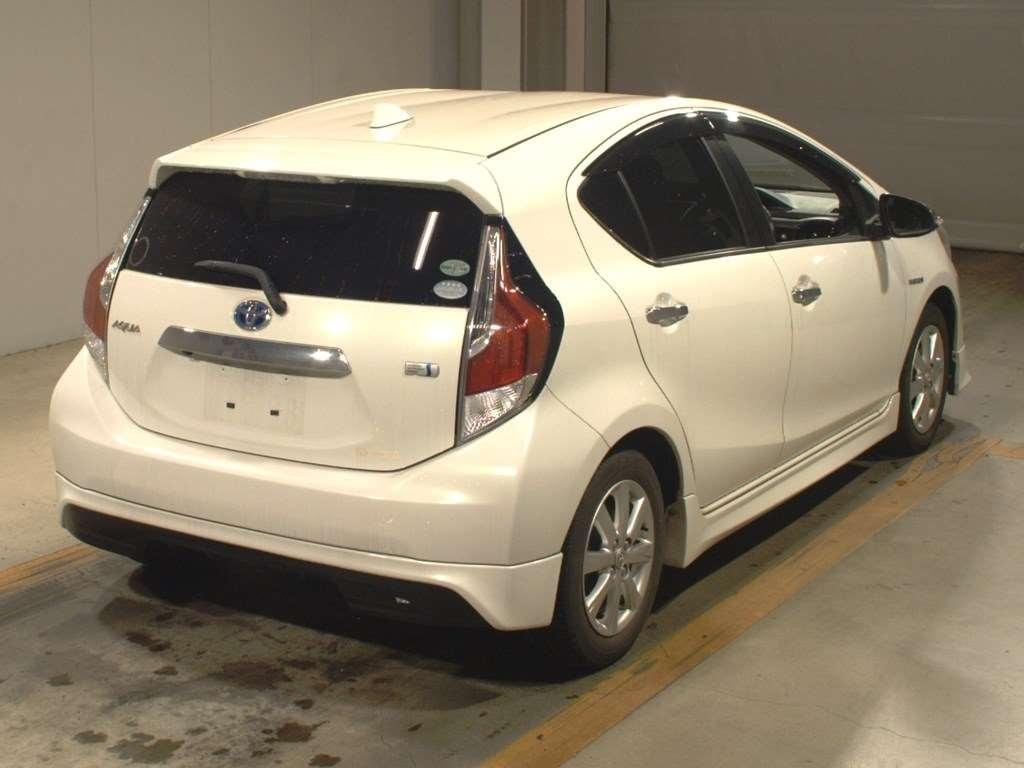 TOYOTA AQUA S STYLE BLACK Image 4