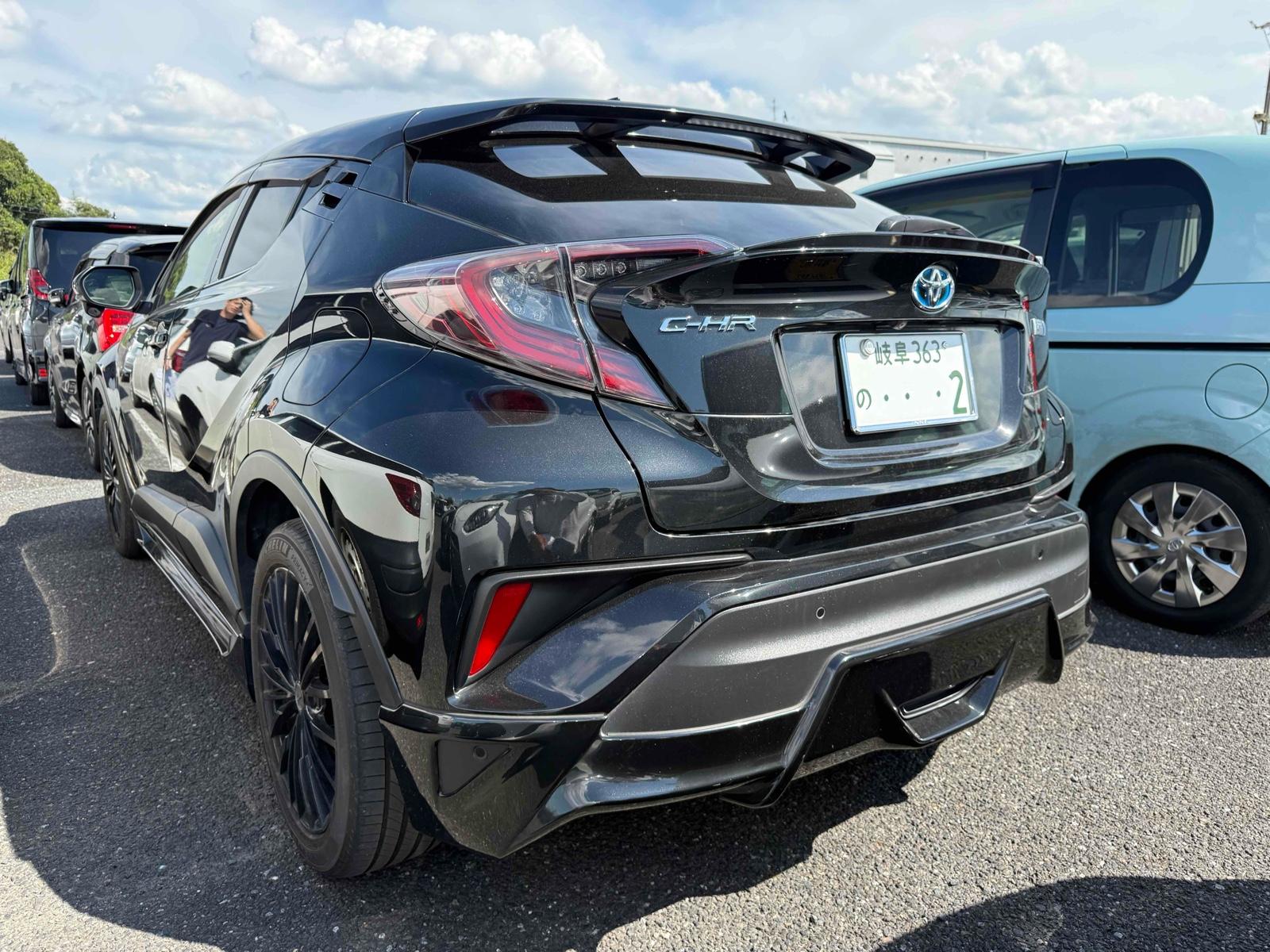 TOYOTA C-HR G Image 12