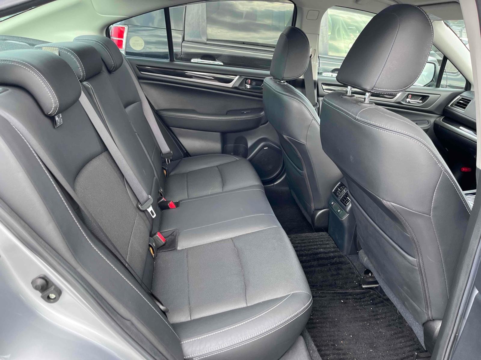 SUBARU LEGACY B4 LIMITED 4WD Image 19