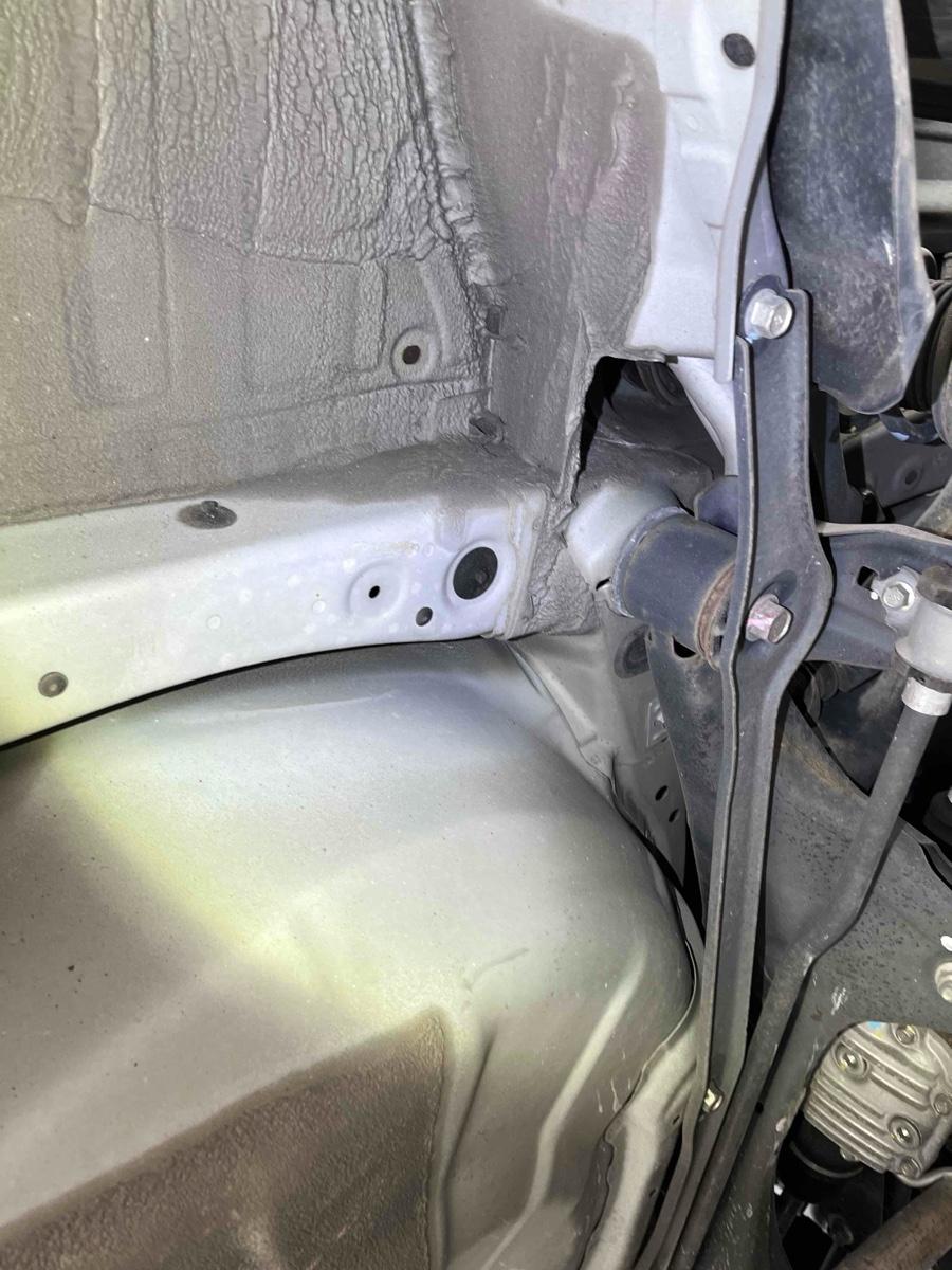 SUBARU LEGACY B4 LIMITED 4WD Image 30