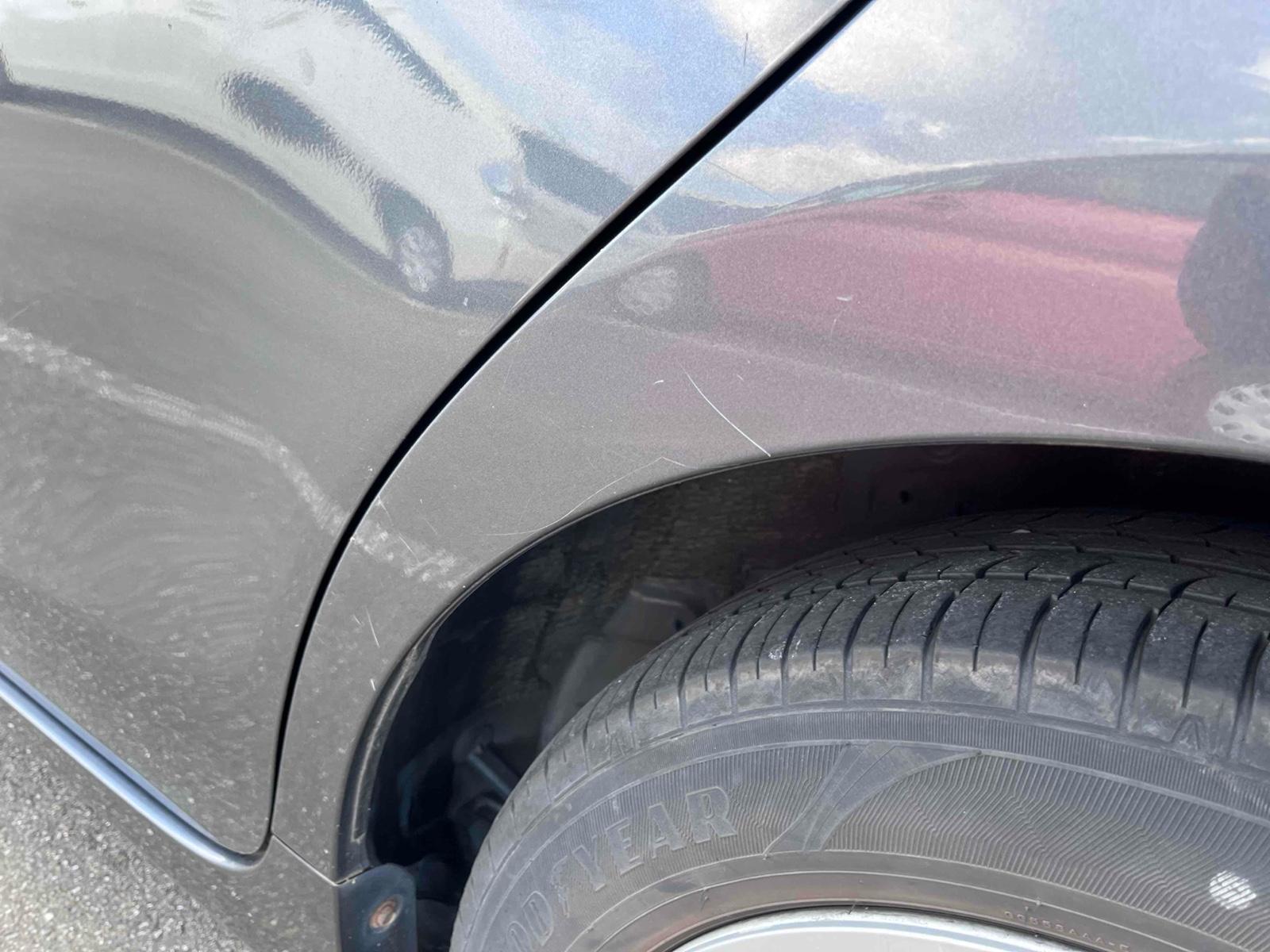TOYOTA PRIUS ALPHA S Image 23