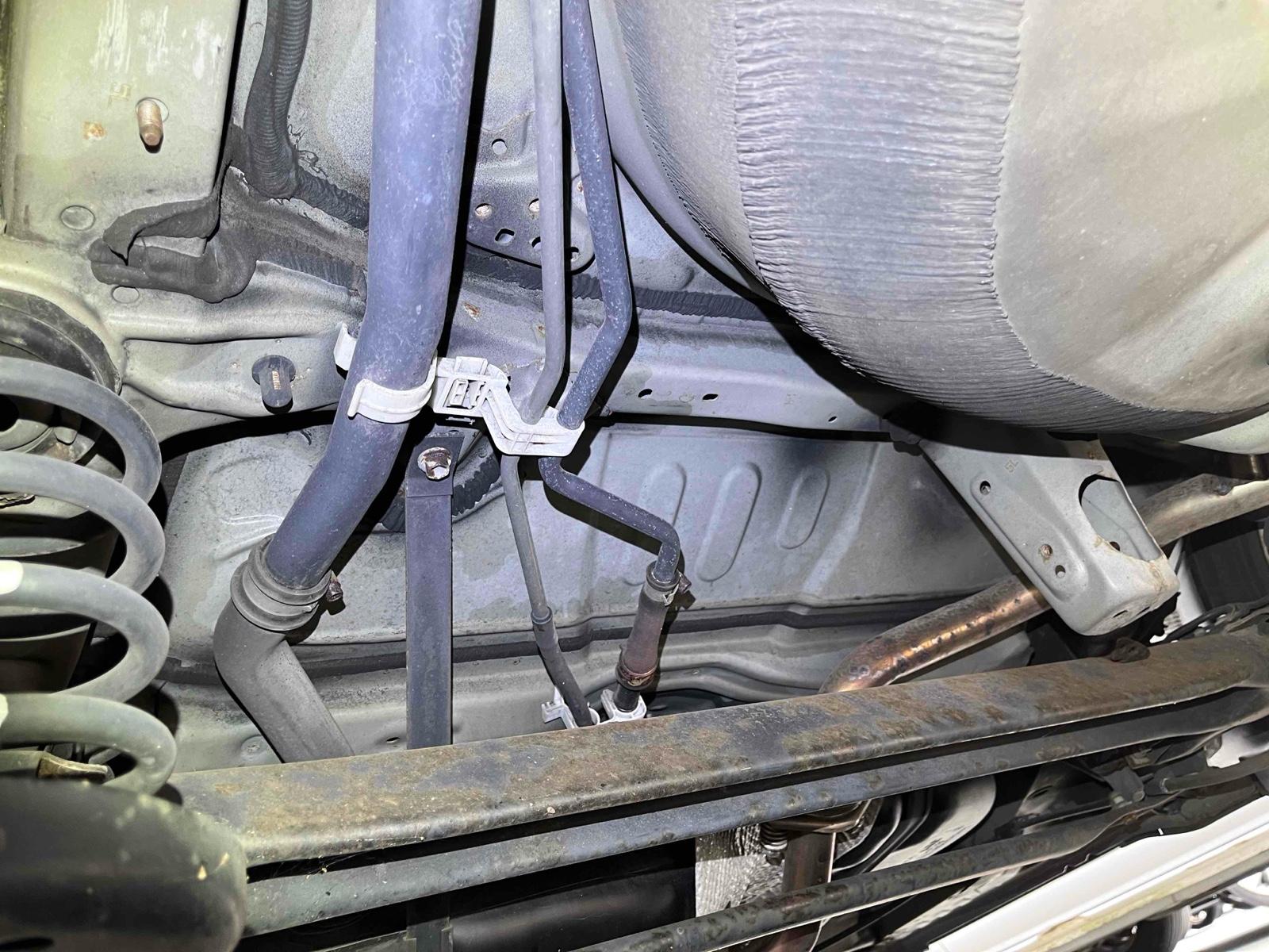 TOYOTA PRIUS ALPHA S Image 27