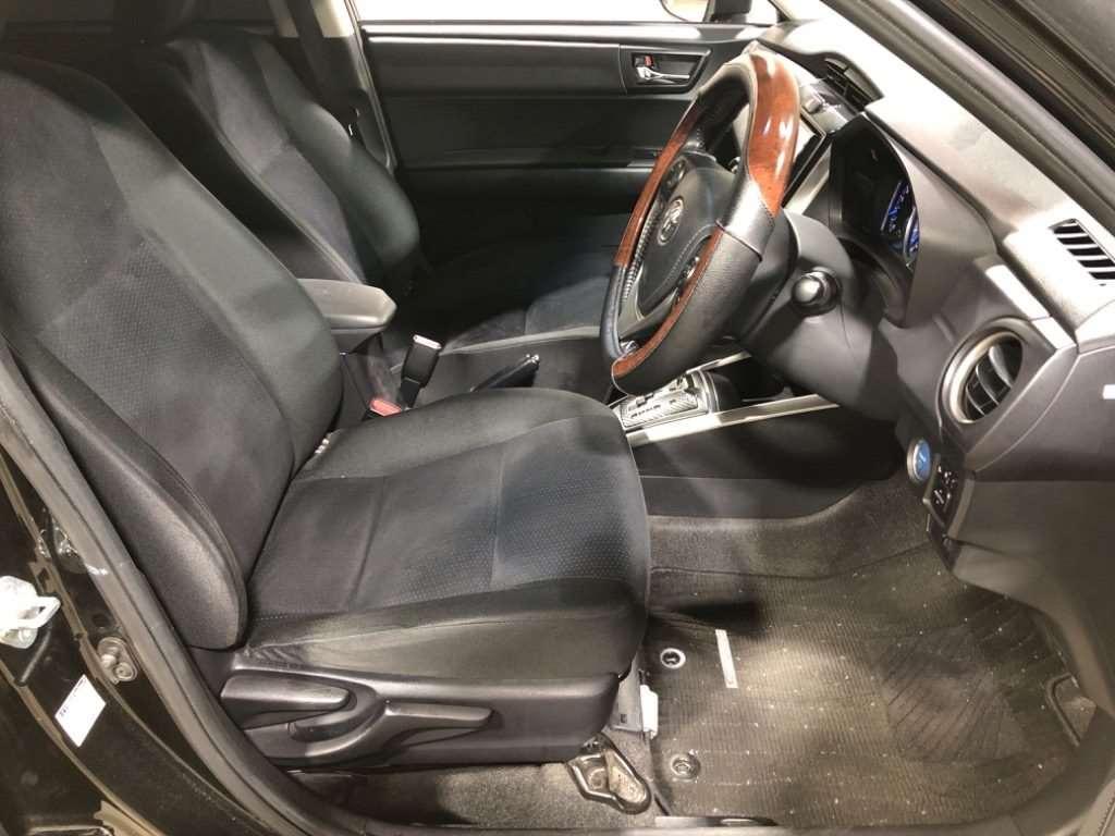 TOYOTA COROLLA FIELDER HYBRID G Image 5