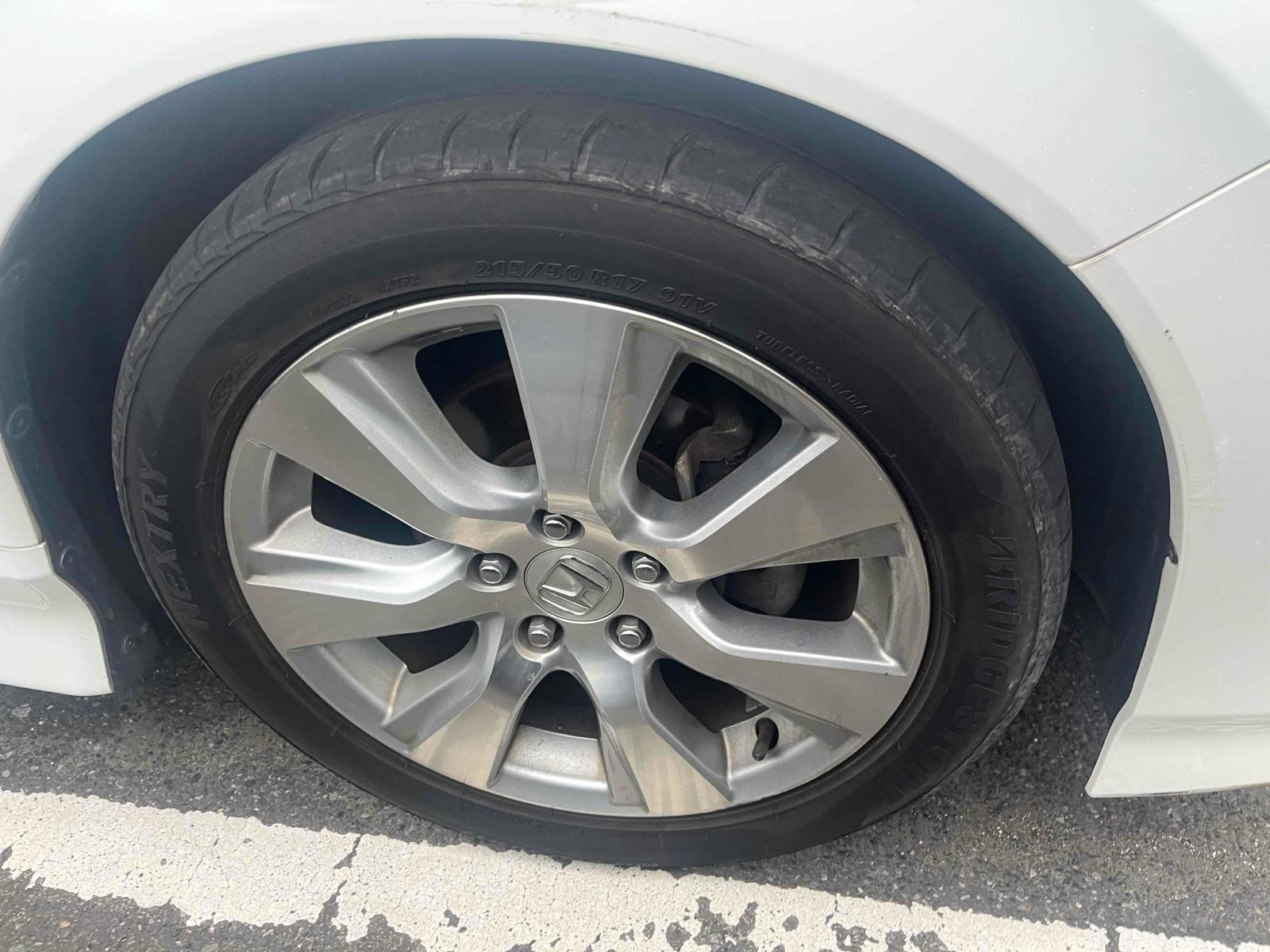HONDA JADE HYBRID X Image 12