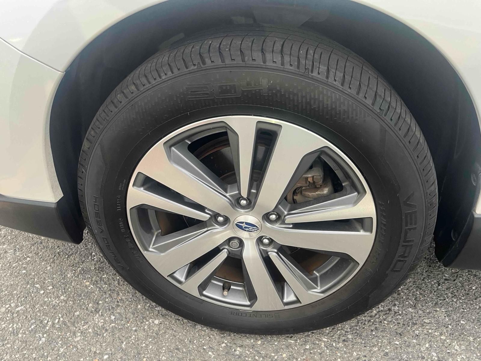 SUBARU OUTBACK 4WD B-SPORT Image 9