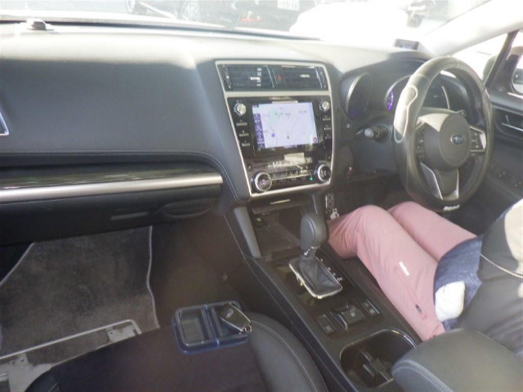 SUBARU OUTBACK 4WD B-SPORT Image 5
