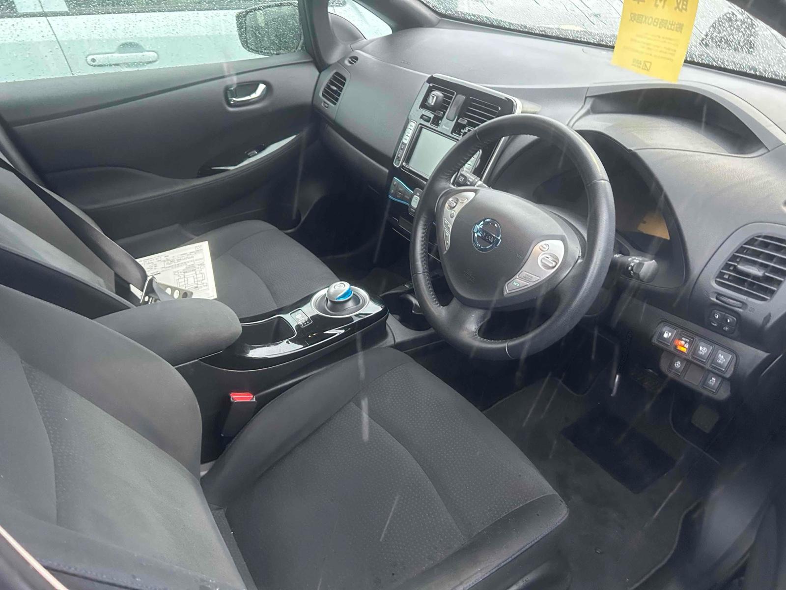 NISSAN LEAF 30G Image 14