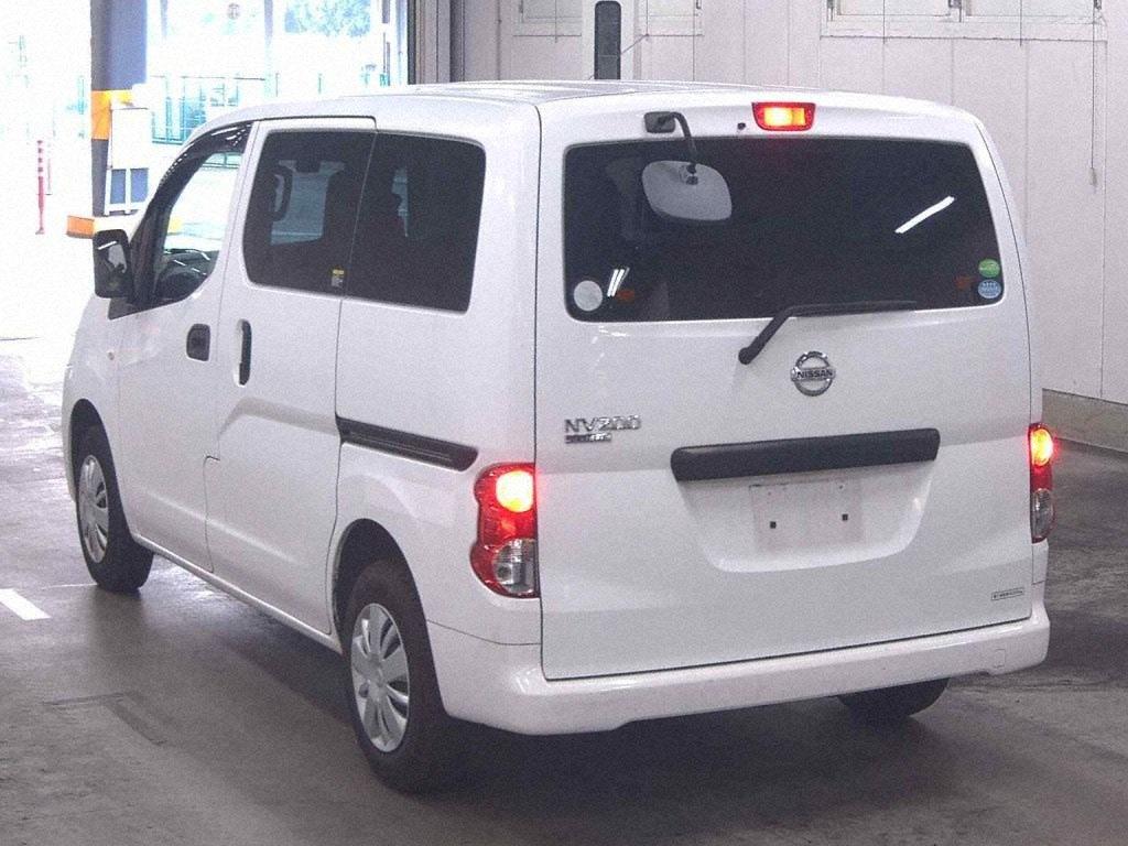 NISSAN NV200 VANETTE VAN VX Image 2