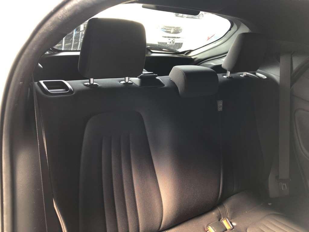 TOYOTA YARIS HYBRID X Image 7