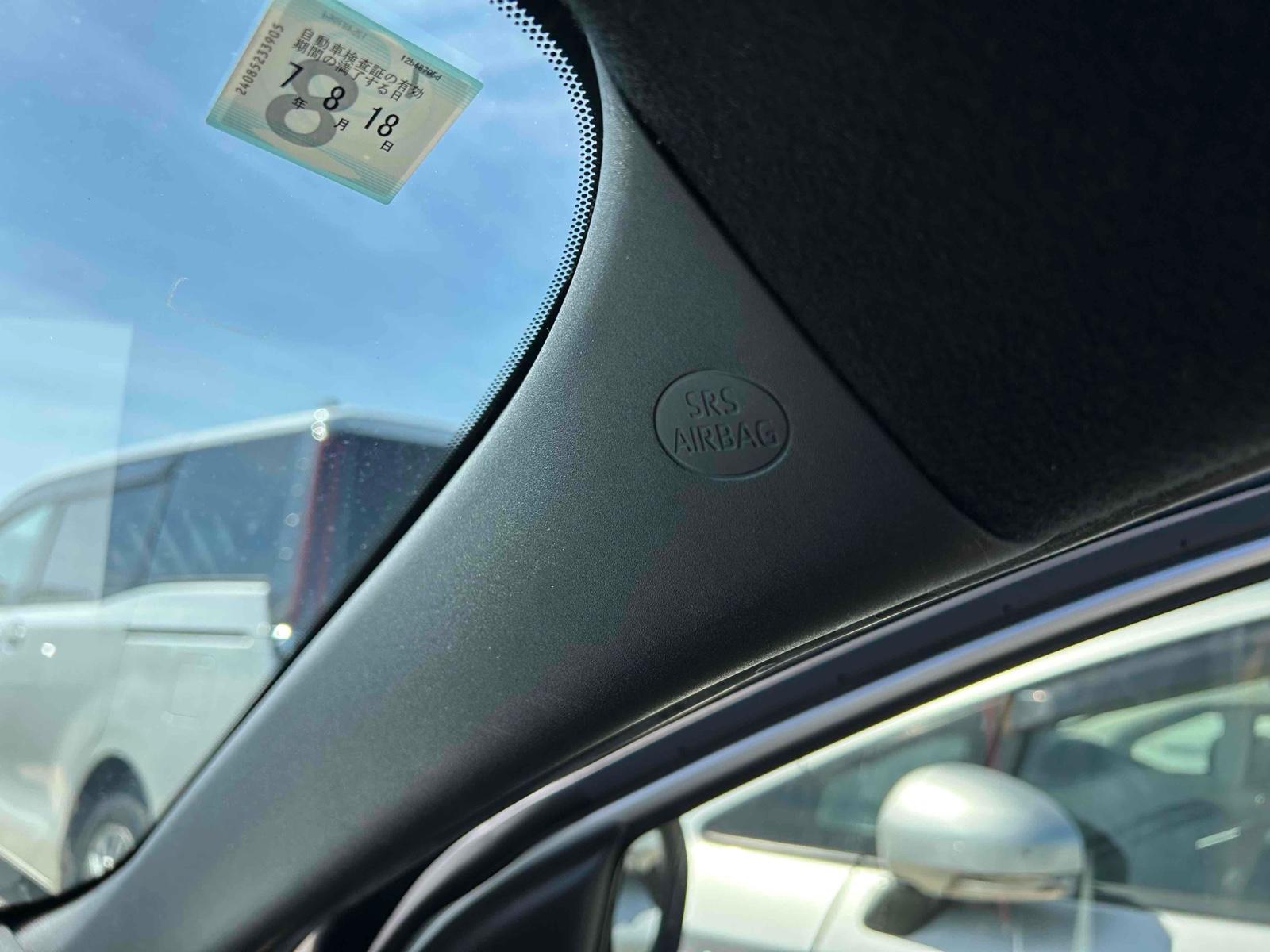 TOYOTA YARIS HYBRID X Image 29