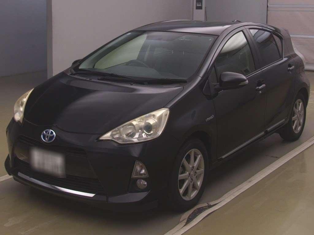TOYOTA AQUA G BLACK LEATHER  Image 3