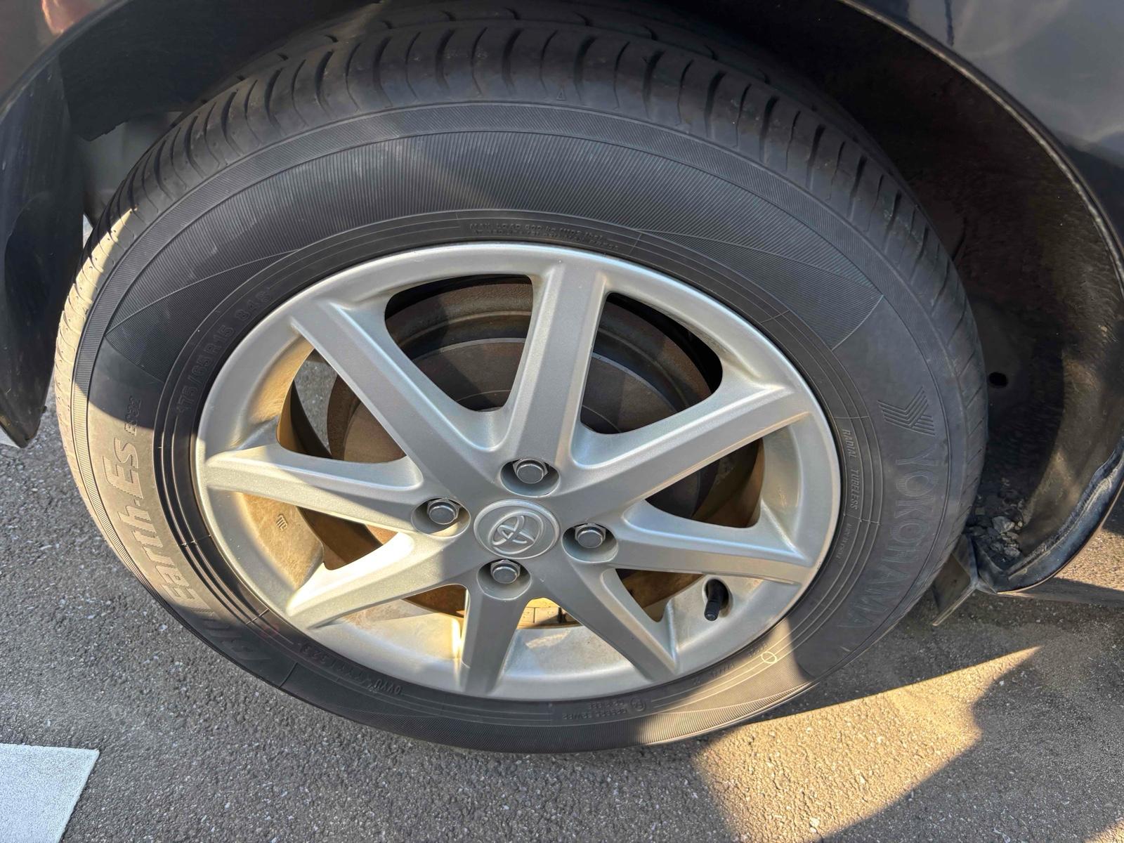 TOYOTA AQUA G BLACK LEATHER  Image 16