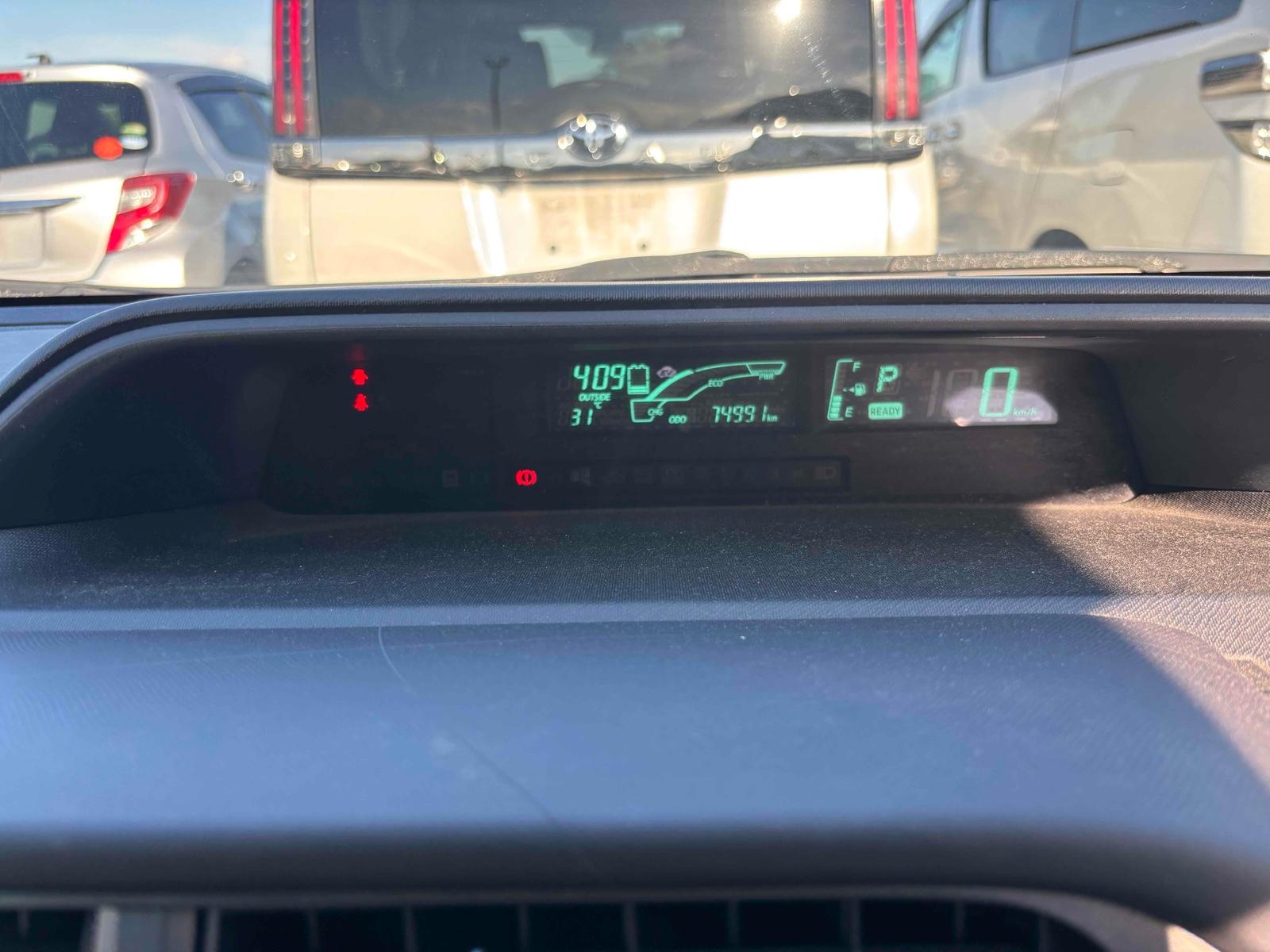 TOYOTA AQUA G BLACK LEATHER  Image 7