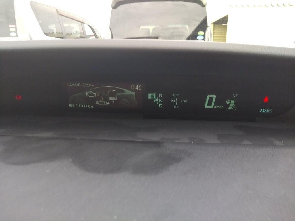 TOYOTA PRIUS 5D S TOURING SELECTION G'S Image 8