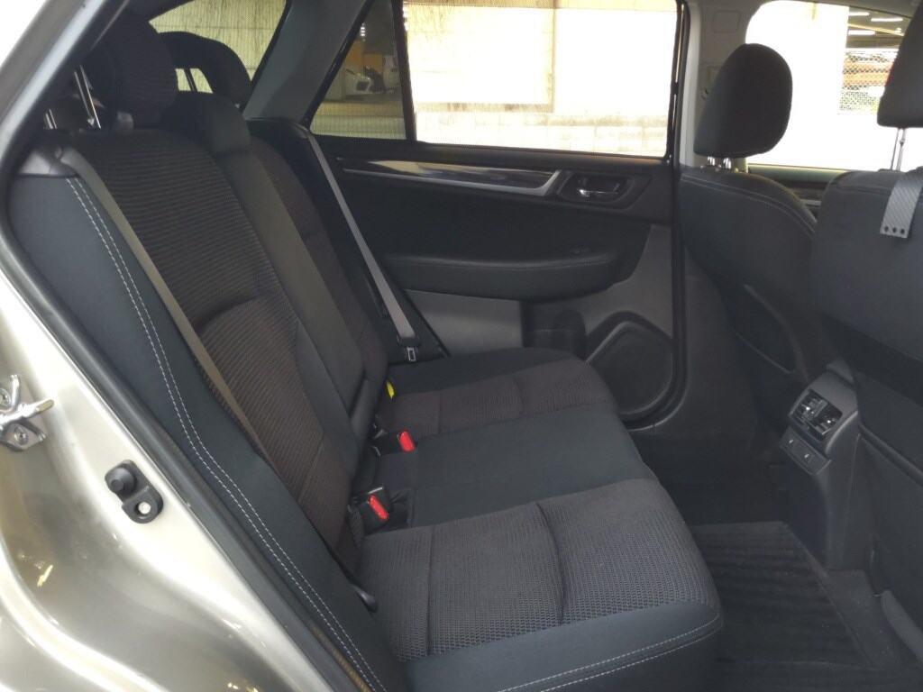 SUBARU OUTBACK 4WD BASE GRADE Image 8