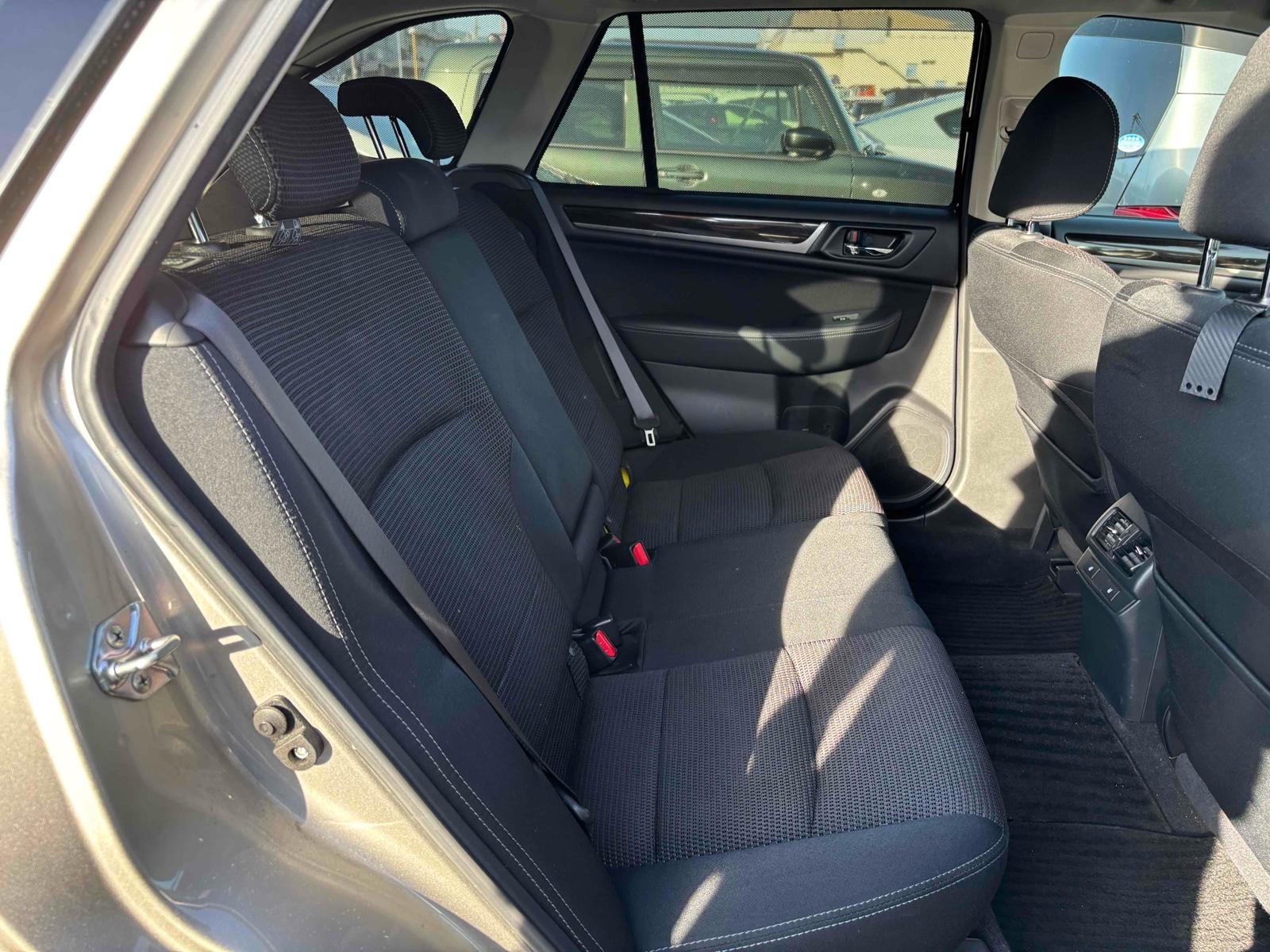 SUBARU OUTBACK 4WD BASE GRADE Image 10