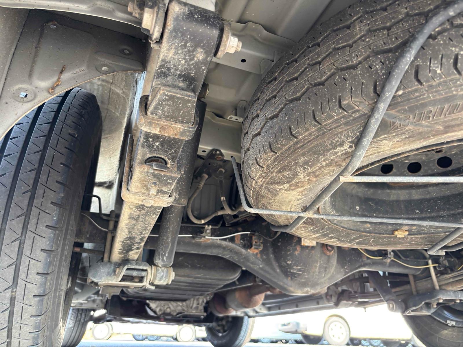 TOYOTA HIACE VAN DX GL PACKAGE 4WD Image 21