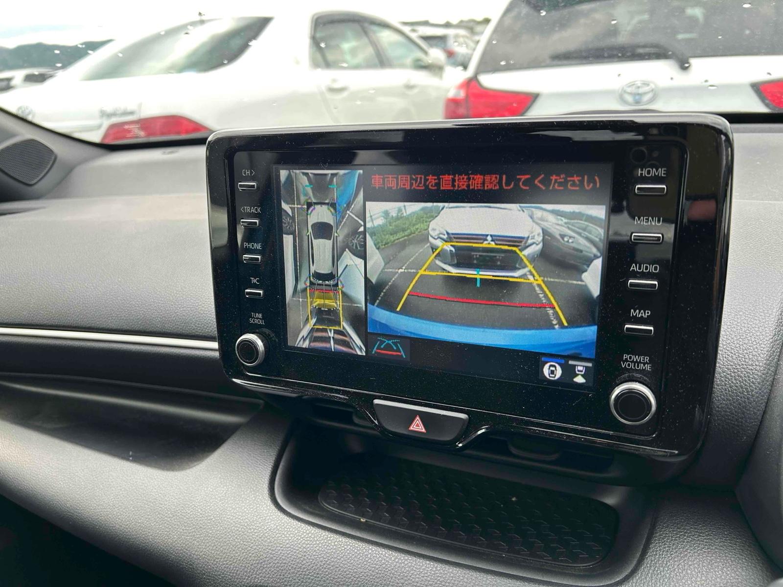 TOYOTA YARIS HYBRID Z Image 7